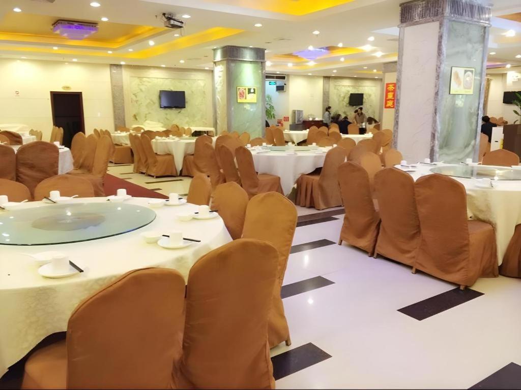 Airport Liwan Hotel Гуанджоу Екстериор снимка