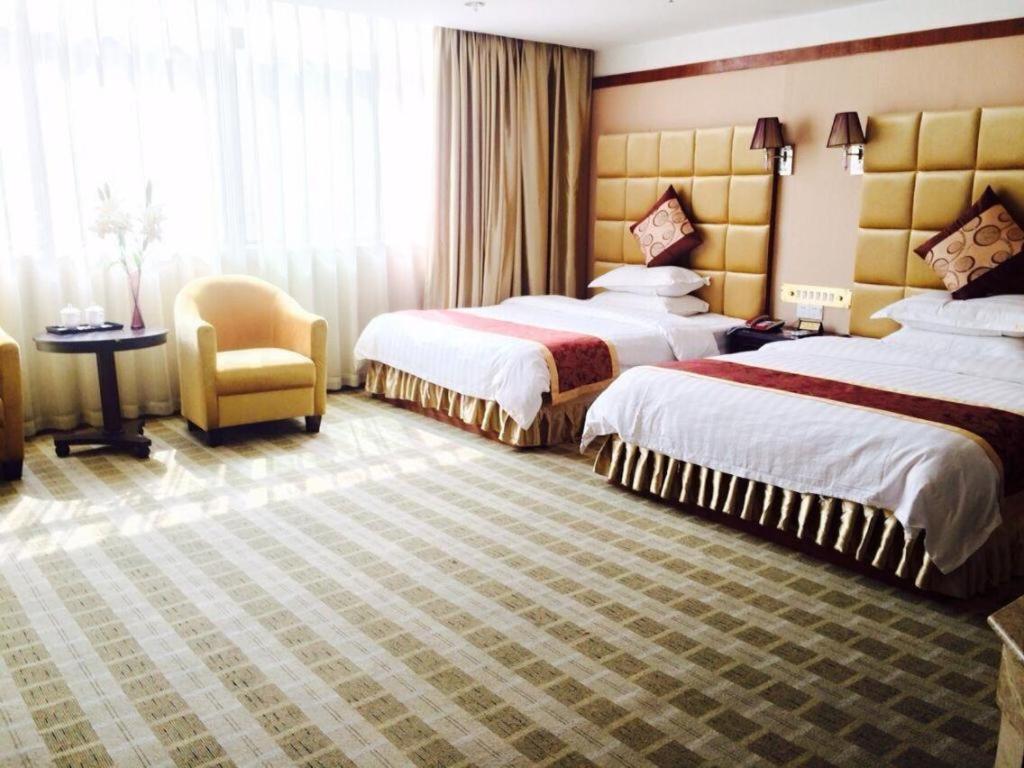 Airport Liwan Hotel Гуанджоу Екстериор снимка