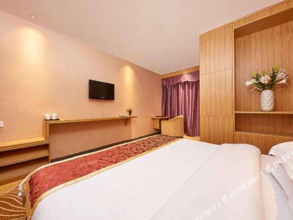 Airport Liwan Hotel Гуанджоу Екстериор снимка