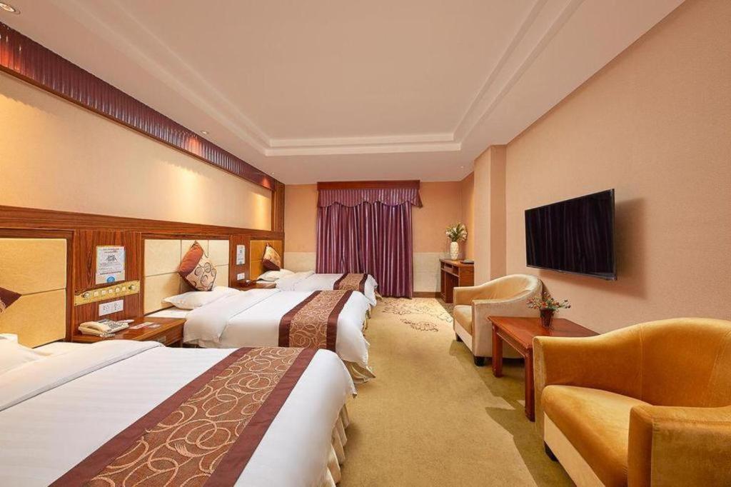 Airport Liwan Hotel Гуанджоу Екстериор снимка