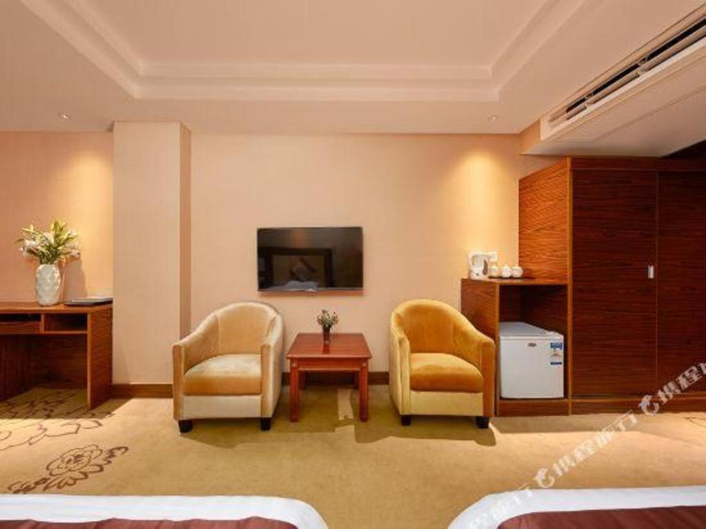 Airport Liwan Hotel Гуанджоу Екстериор снимка