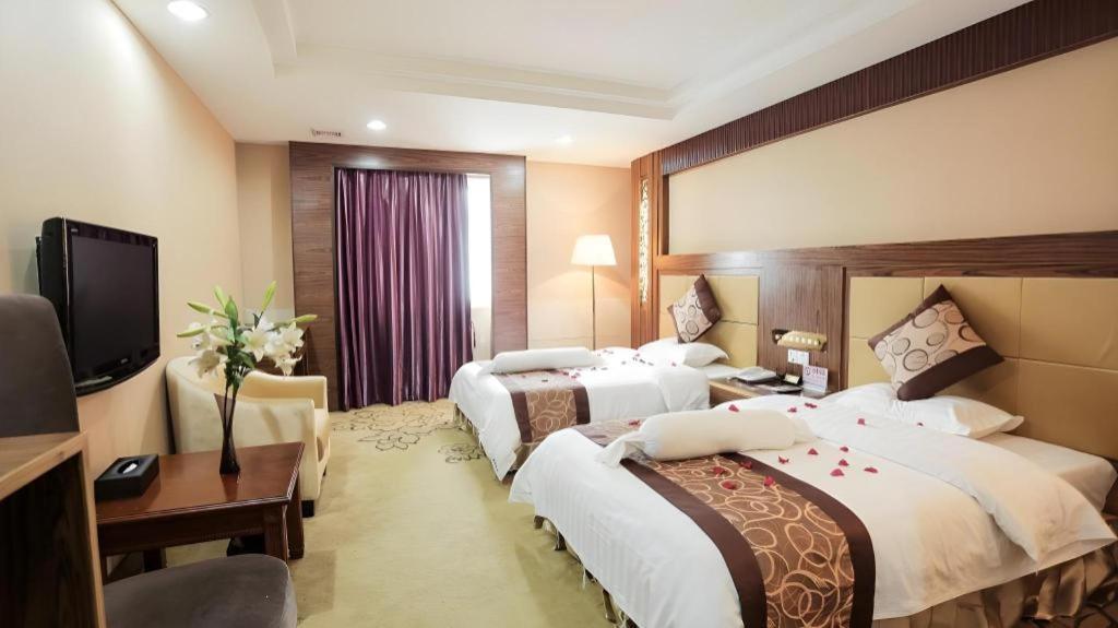 Airport Liwan Hotel Гуанджоу Екстериор снимка