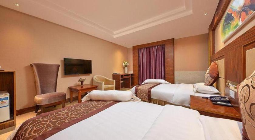 Airport Liwan Hotel Гуанджоу Екстериор снимка